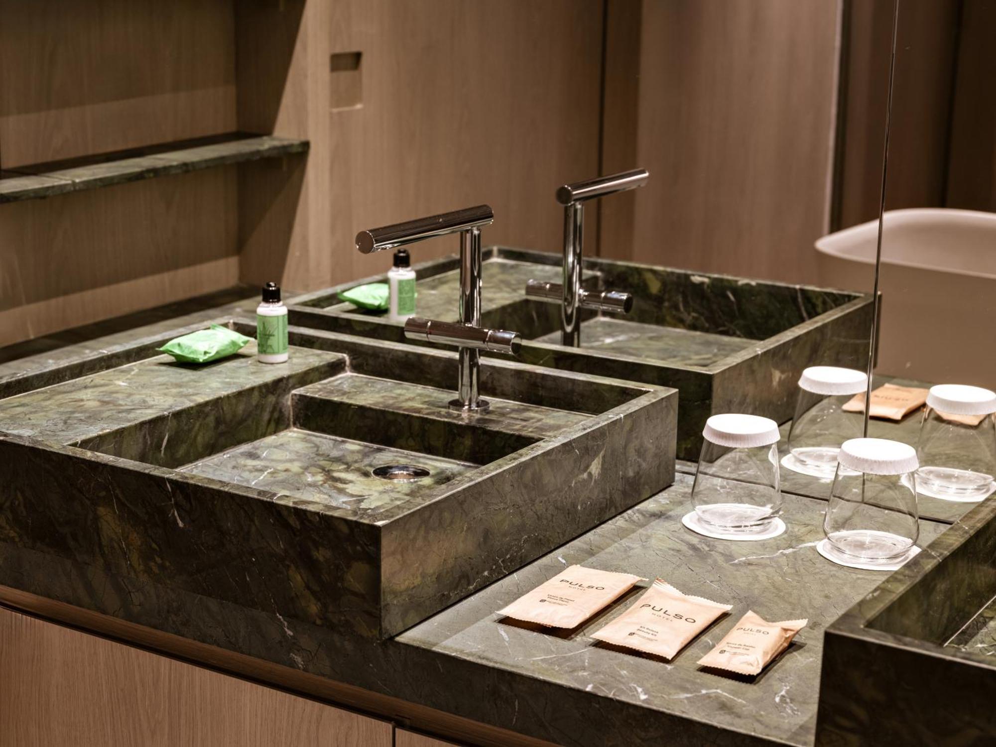 סאו פאולו Pulso Hotel Faria Lima מראה חיצוני תמונה